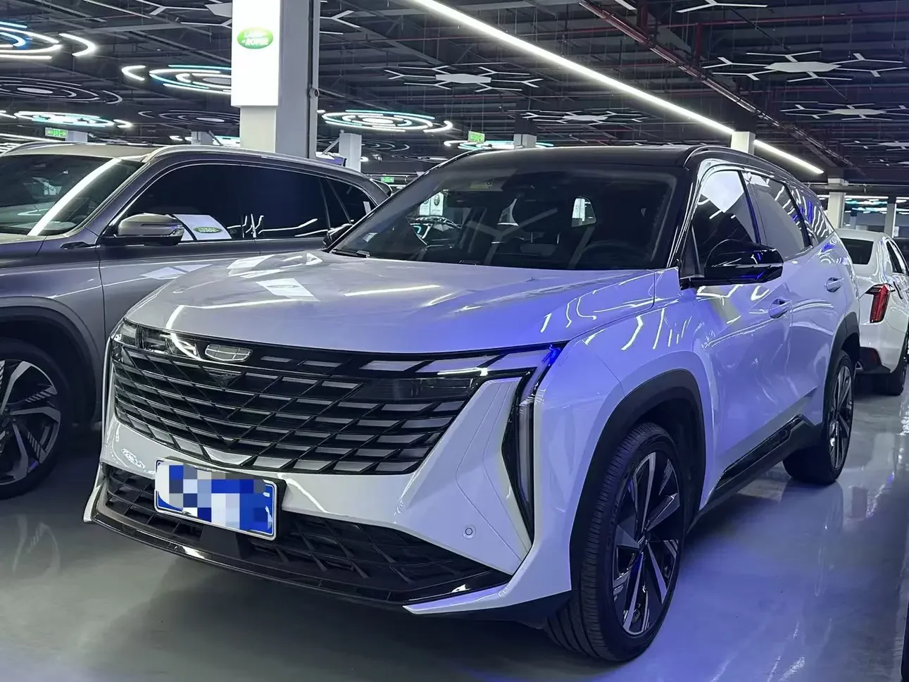 Geely Atlas L