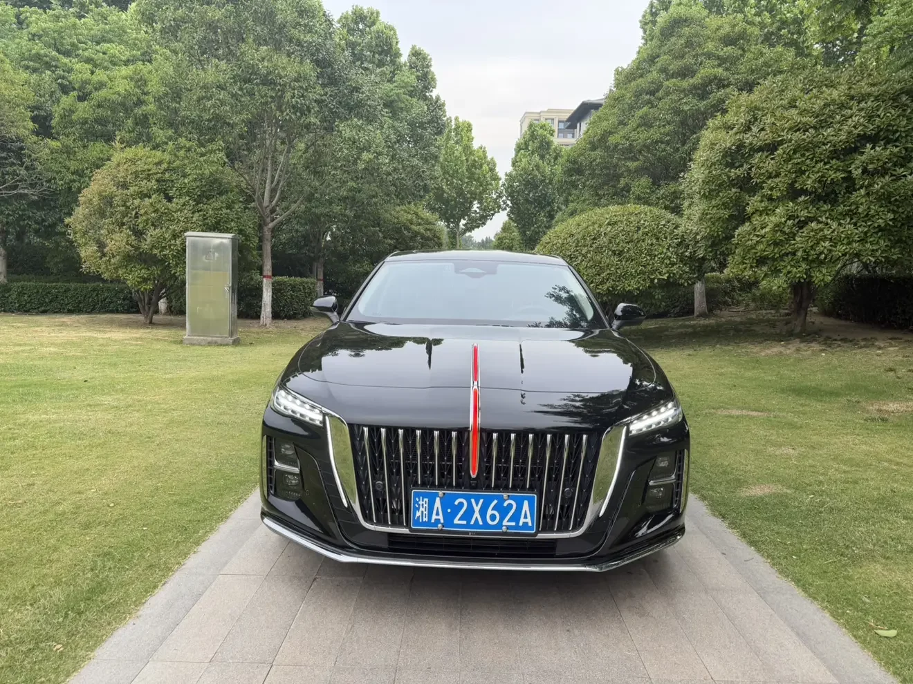 Hongqi H5