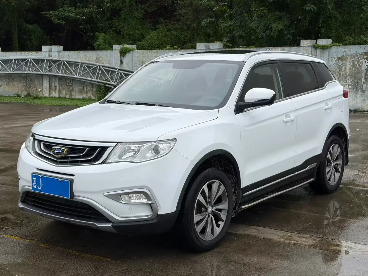 Geely Atlas
