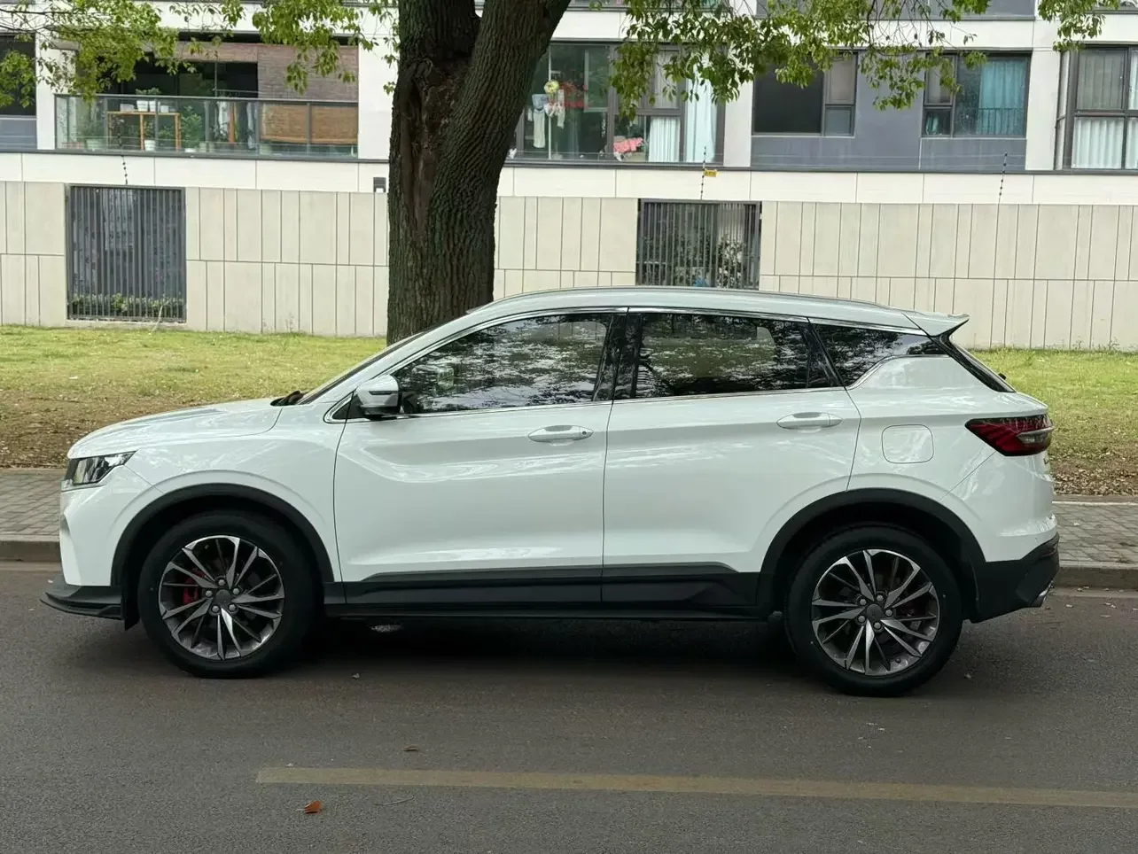 Geely Coolray SX11