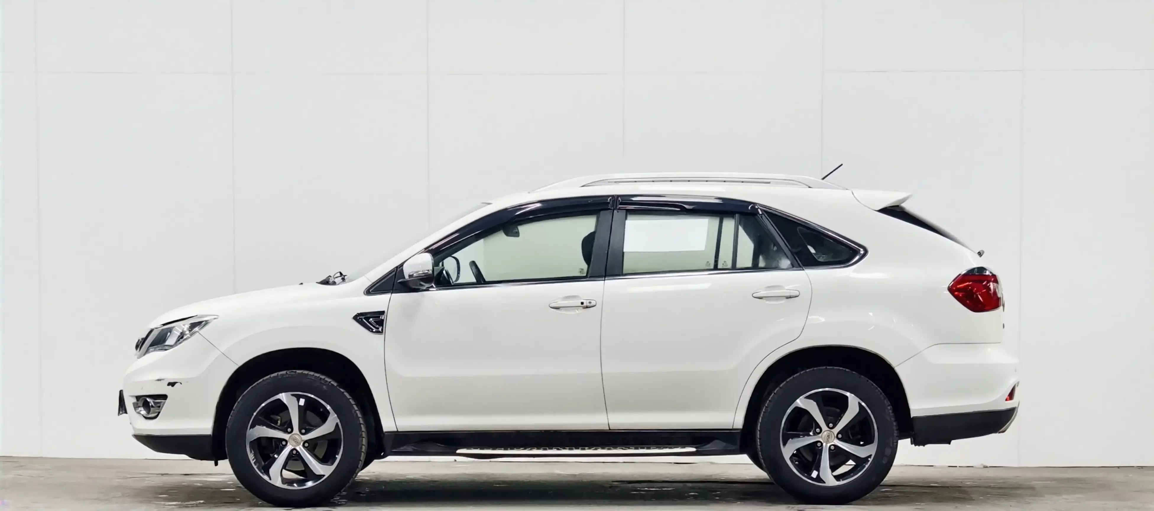 BYD S7
