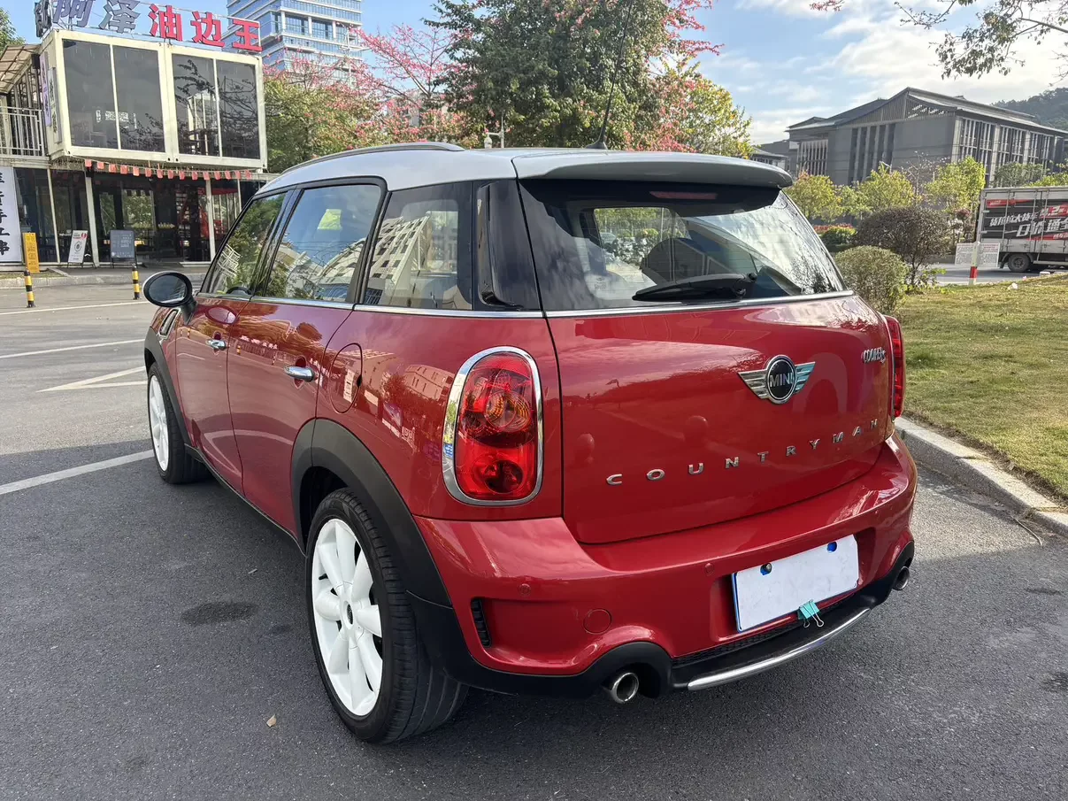 MINI COUNTRYMAN