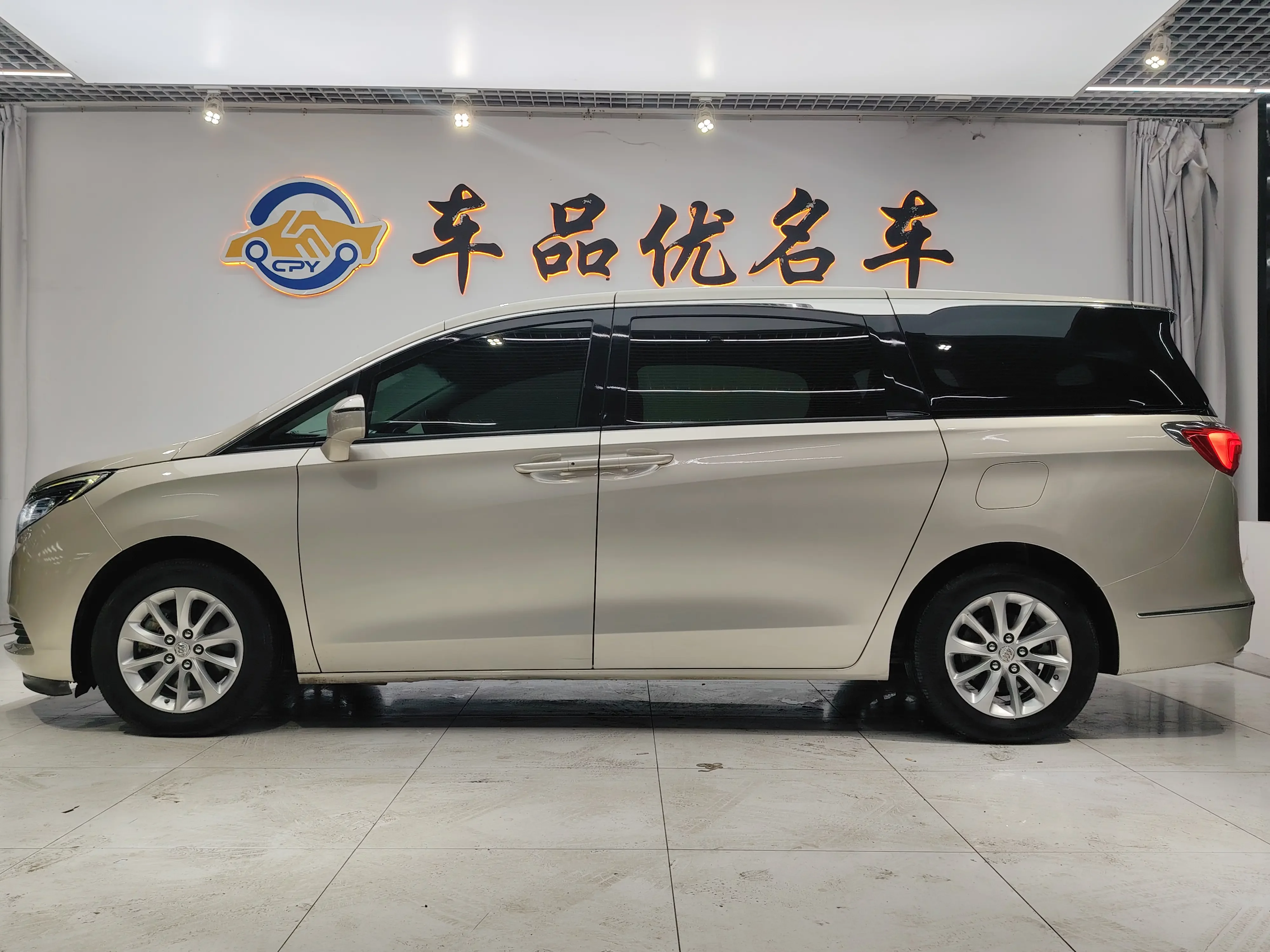 Buick GL8
