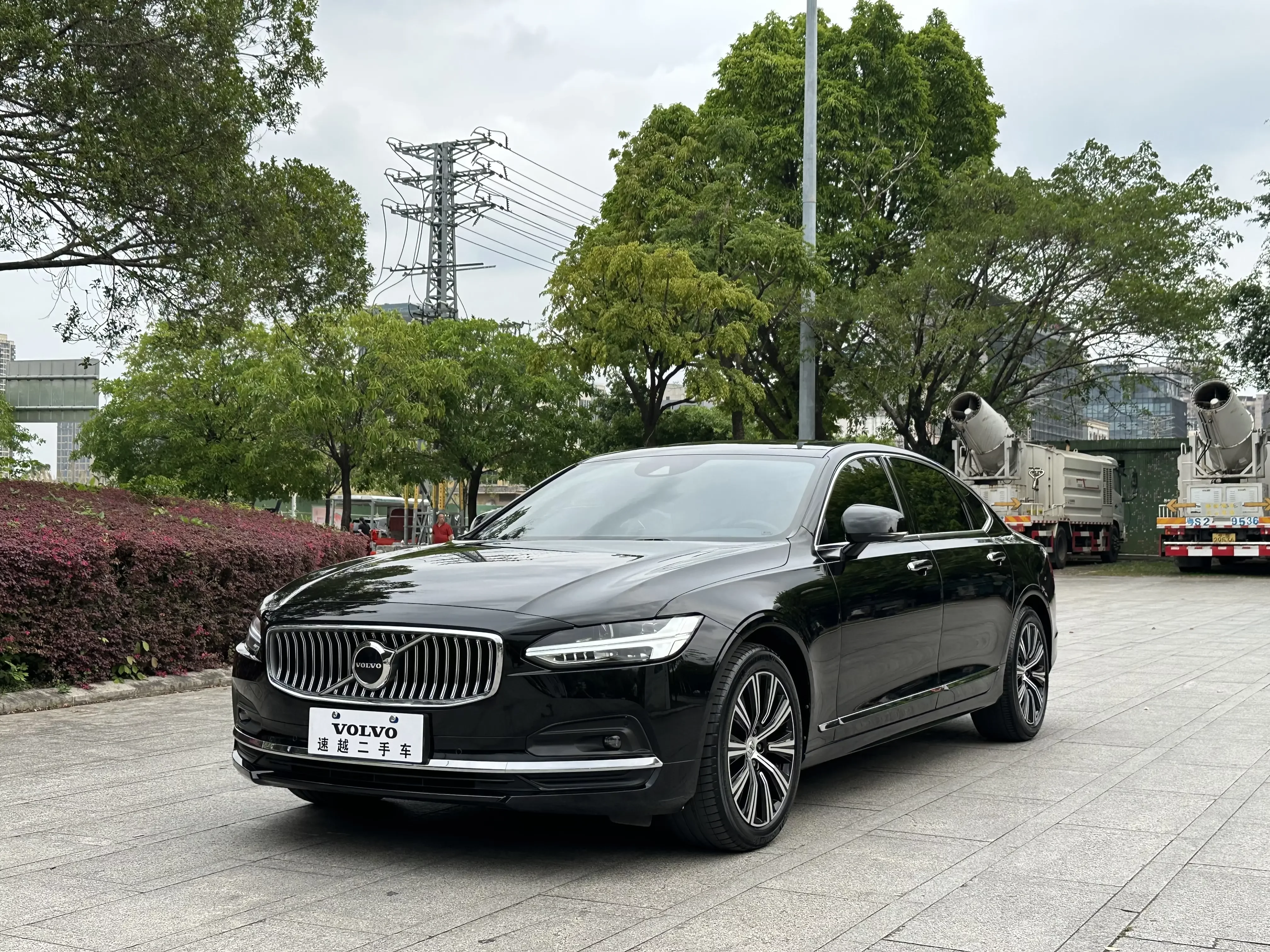 Volvo S90