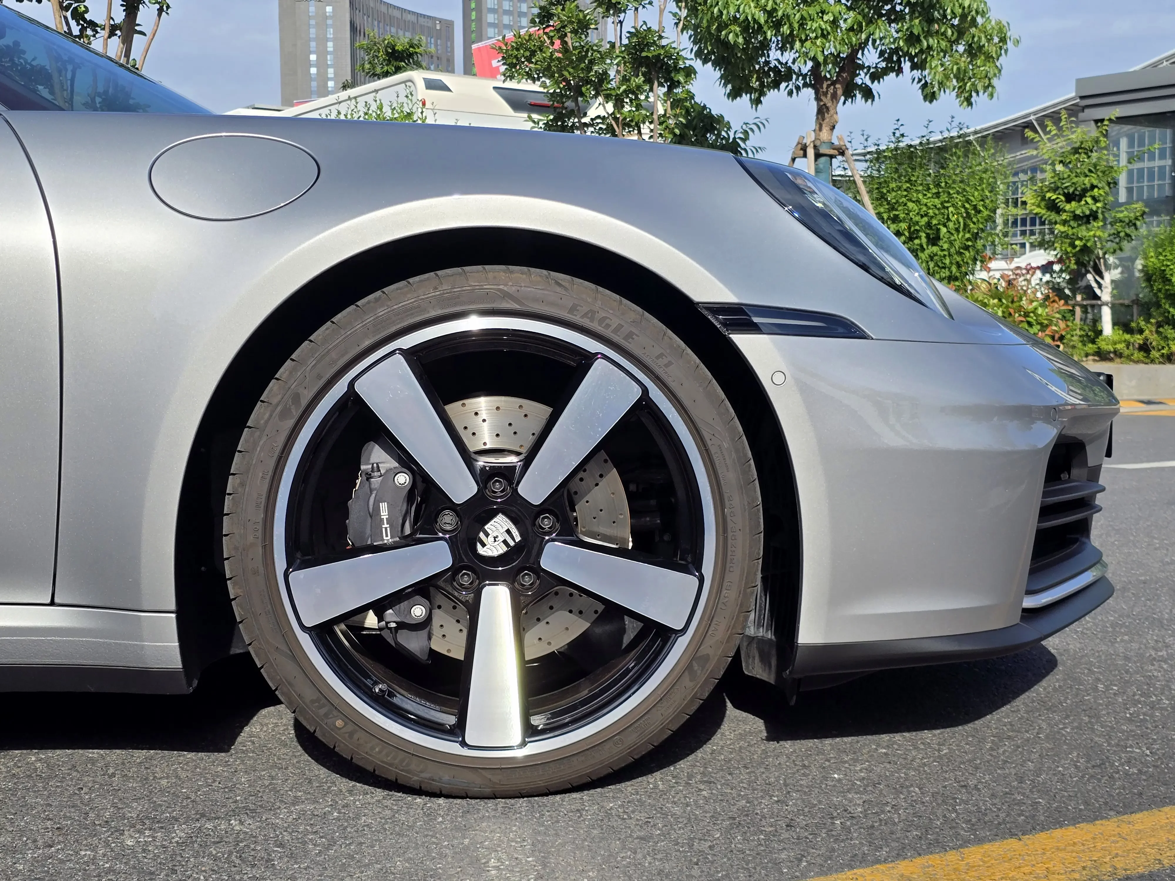 Porsche 911