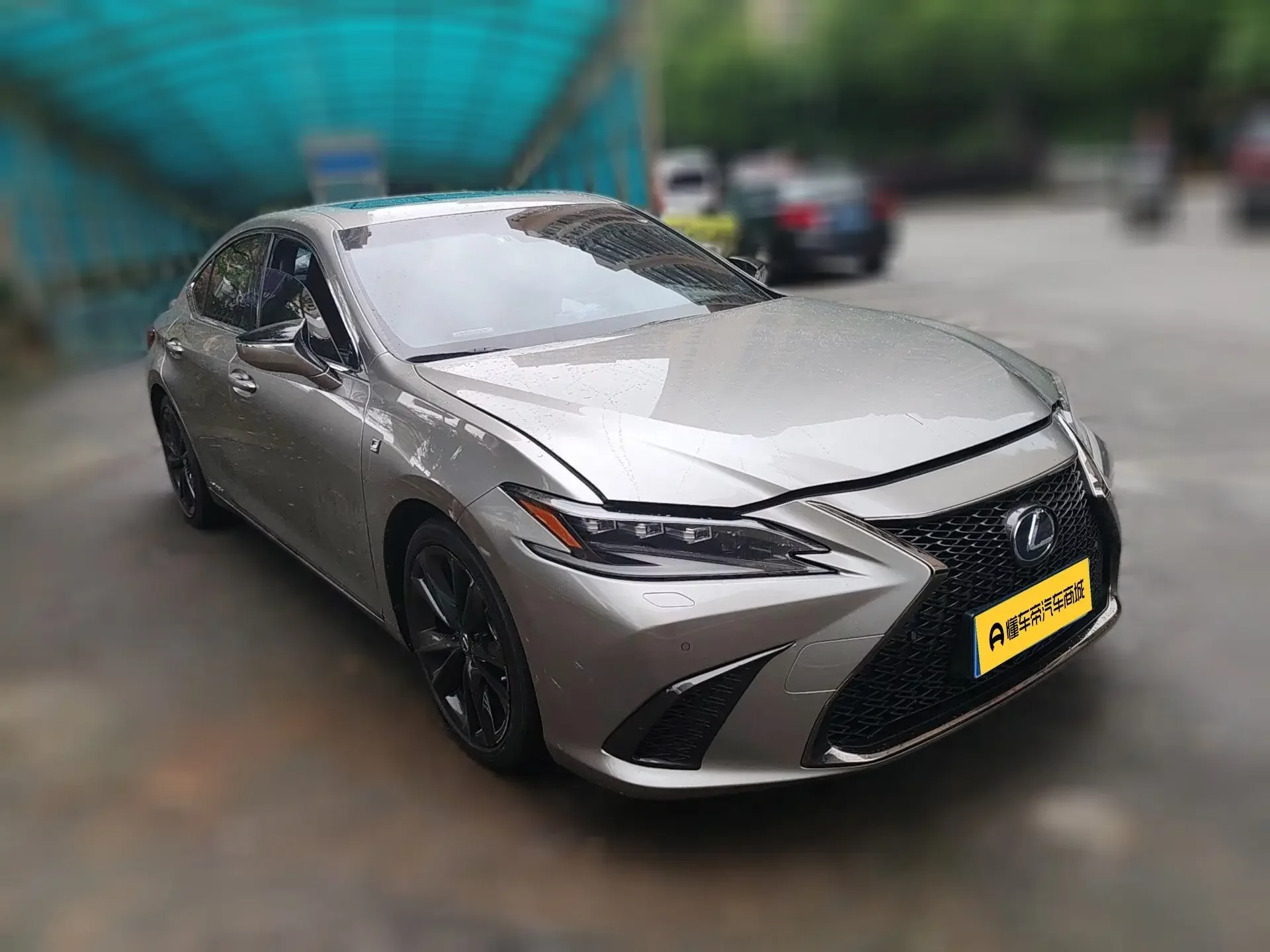 Lexus ES