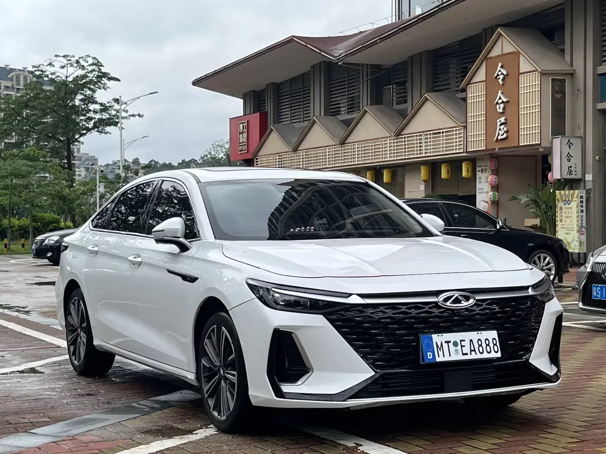Chery Arrizo 8