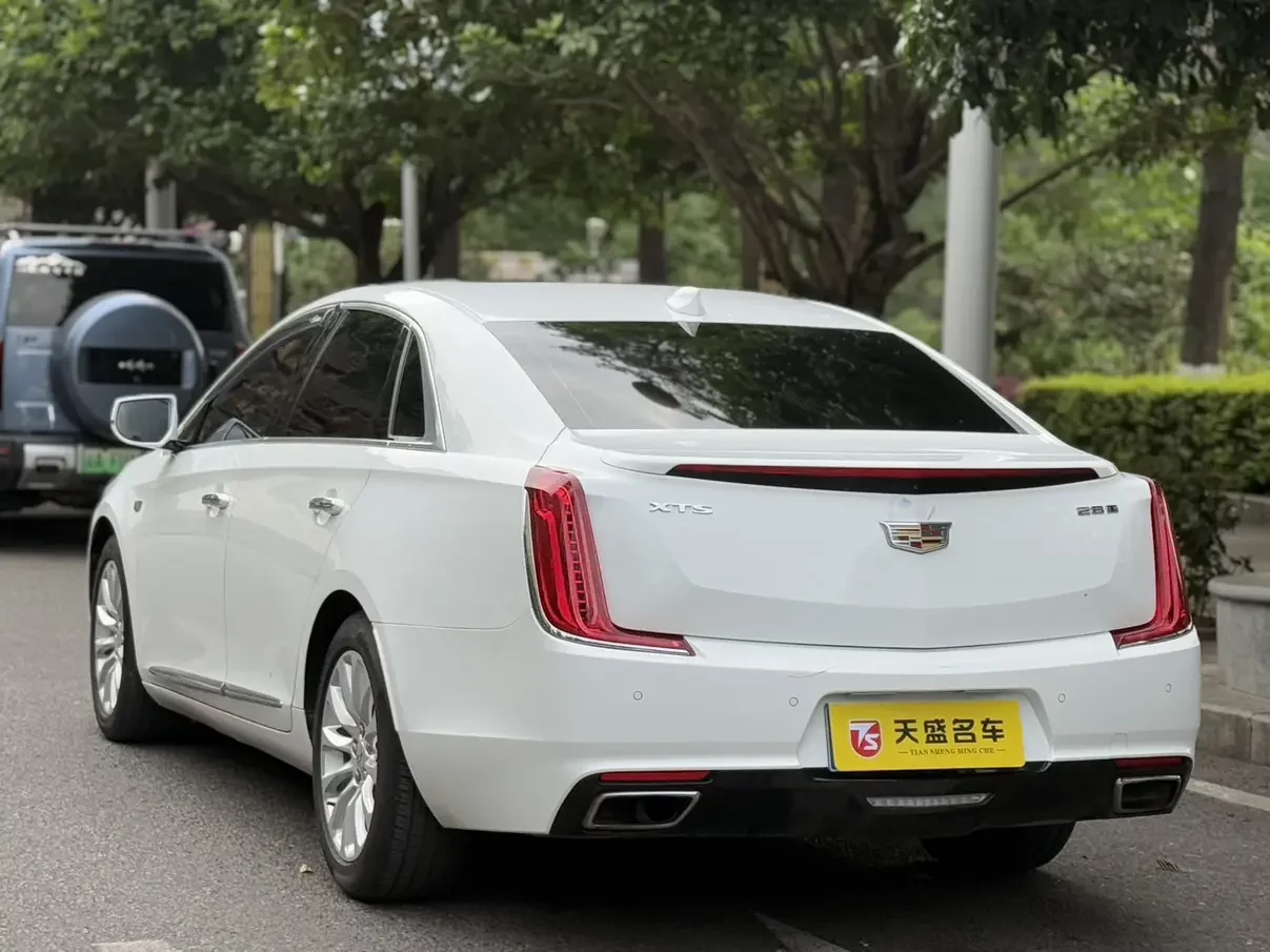 Cadillac XTS