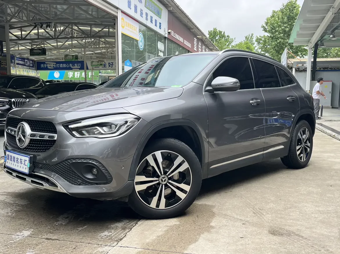 Mercedes-Benz GLA