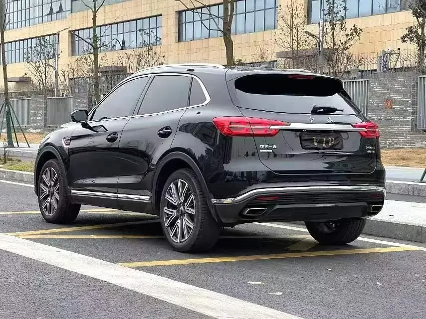 Hongqi HS5