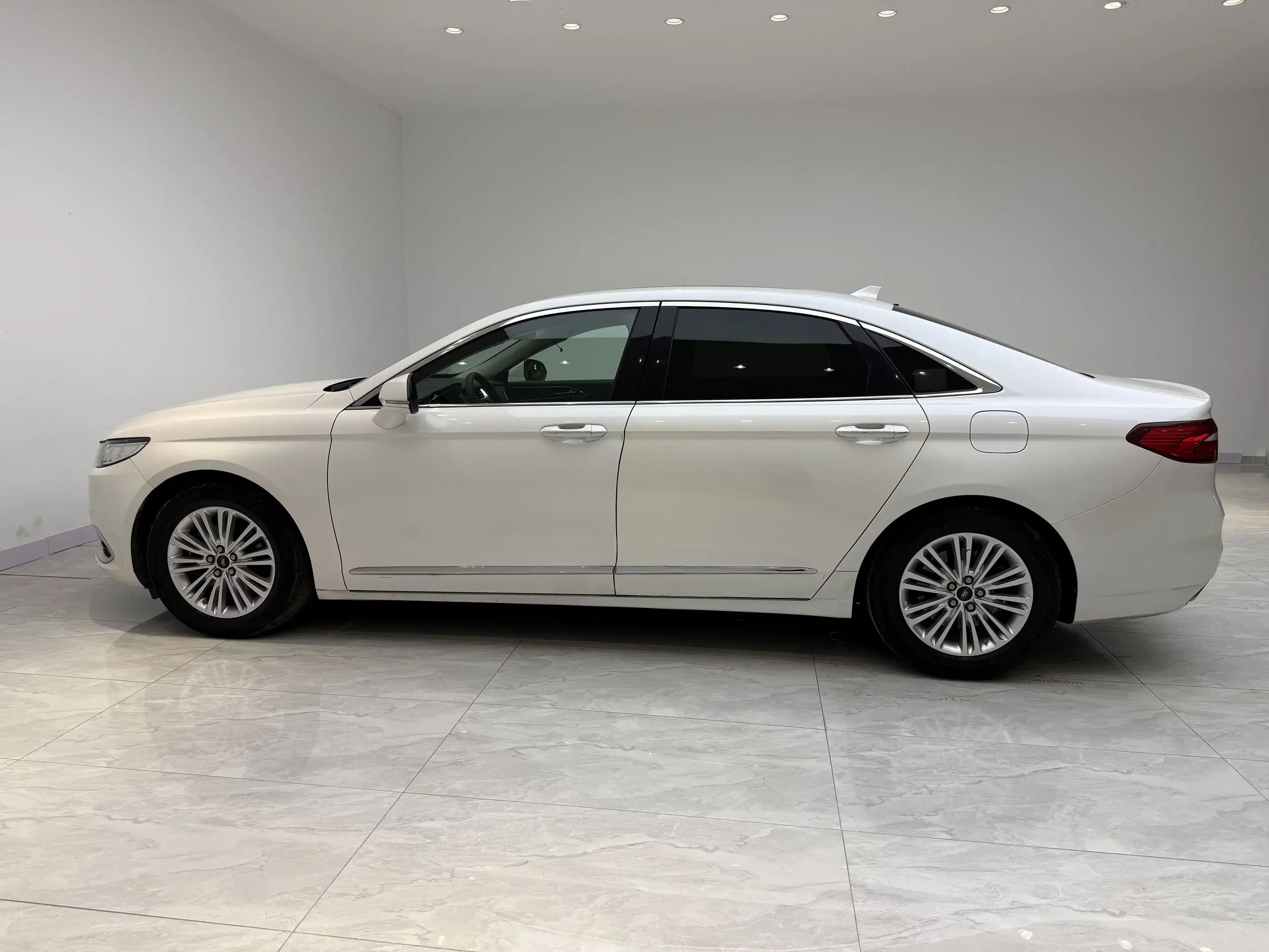 Ford Taurus