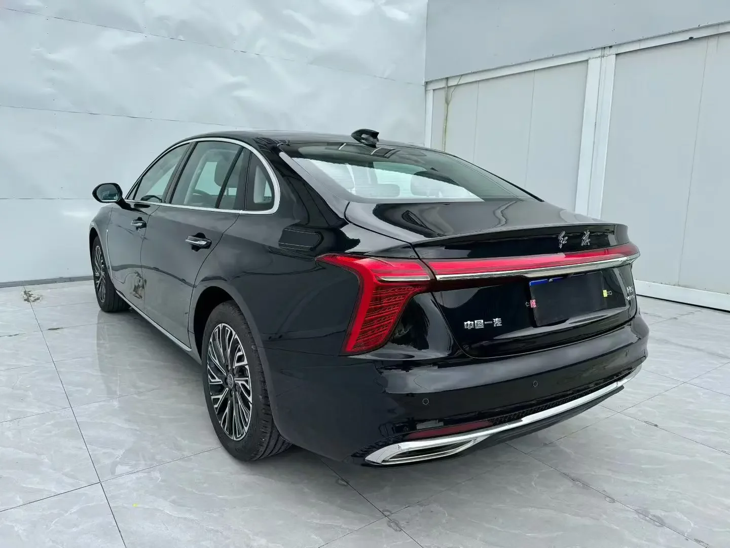 Hongqi H5