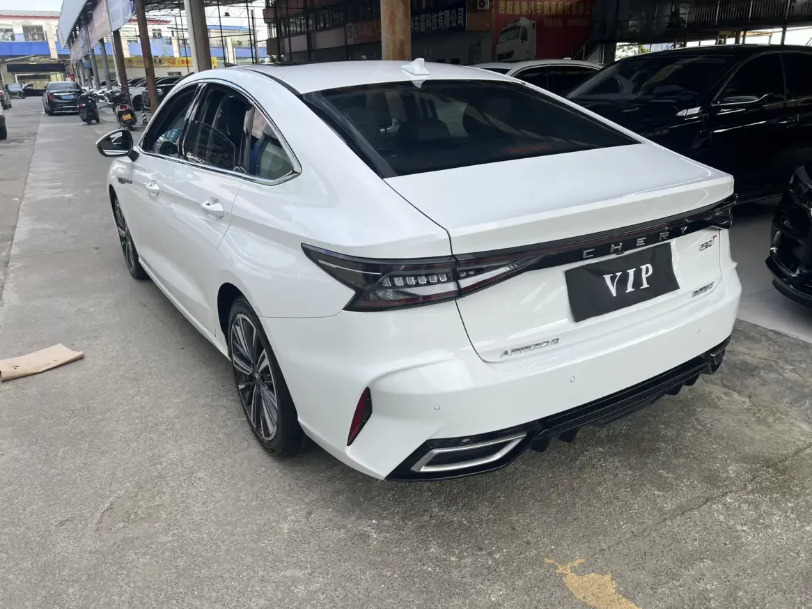 Chery Arrizo 8