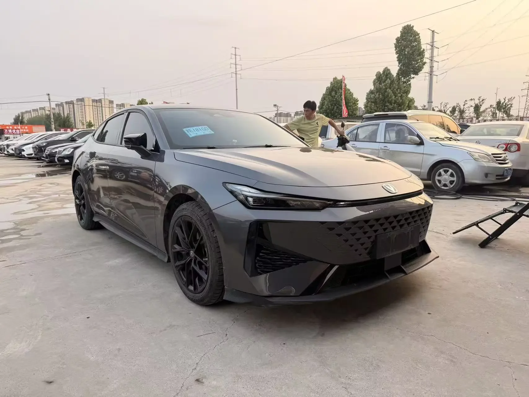 Changan UNI-V