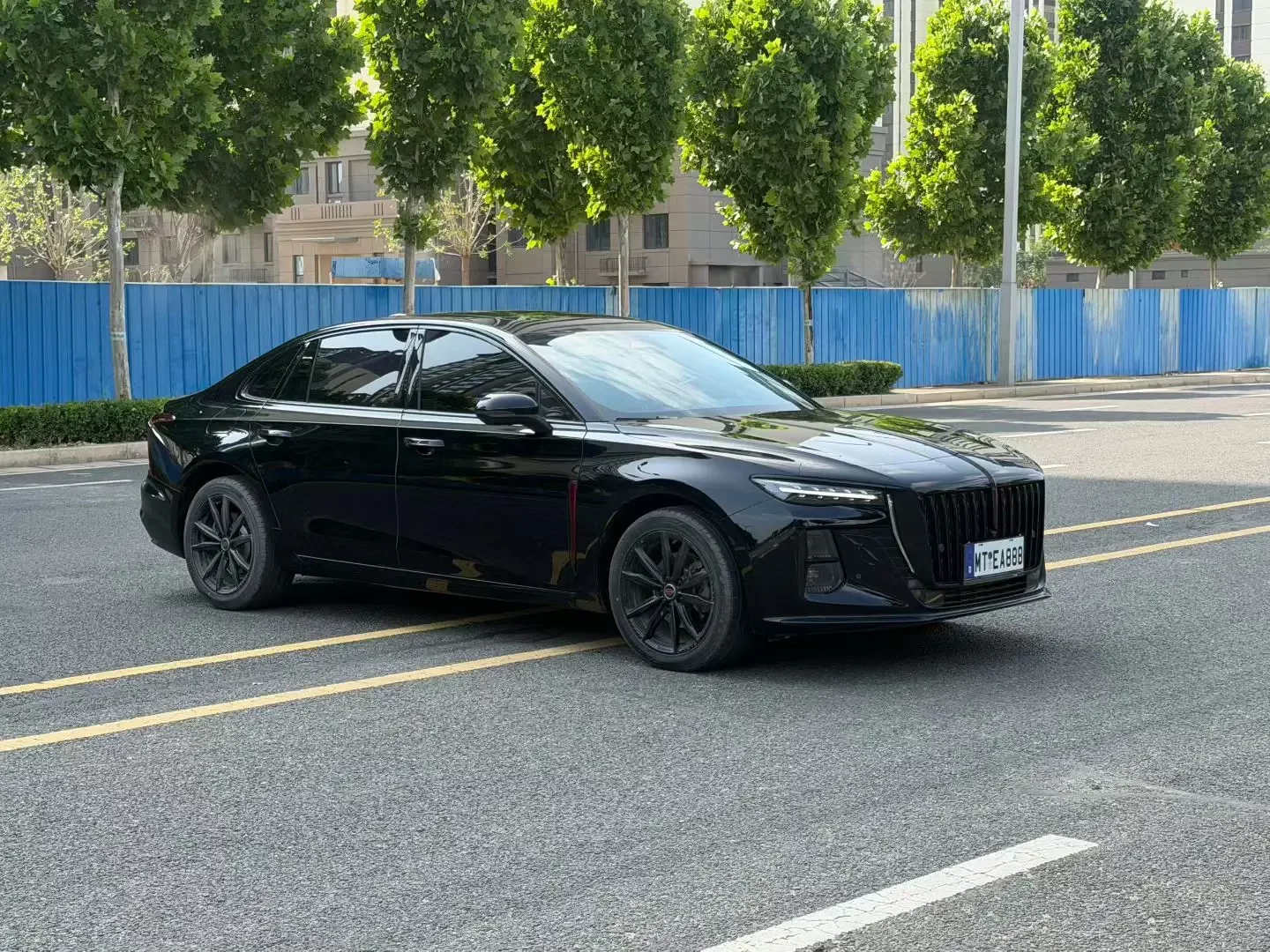 Hongqi H5