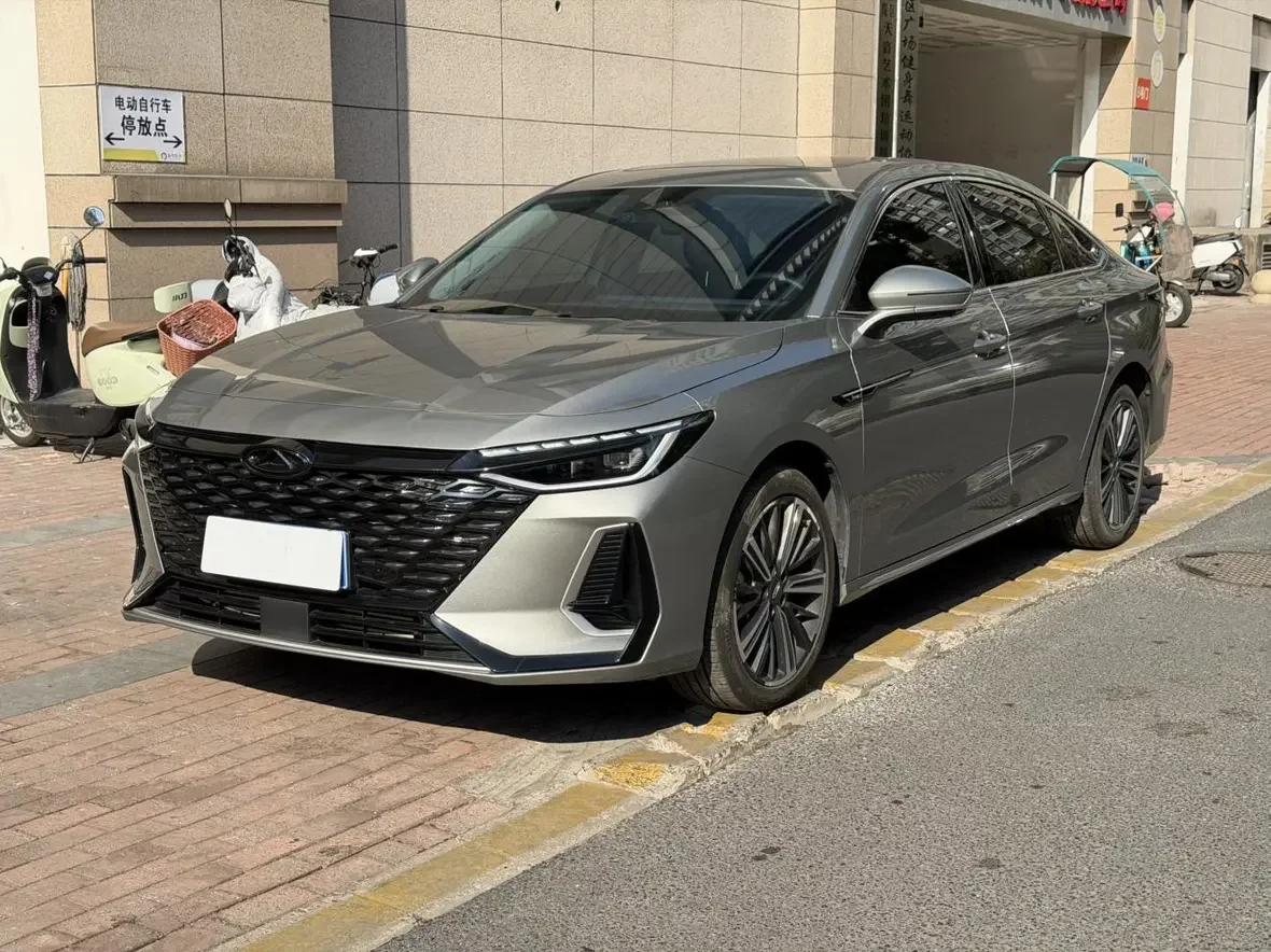 Chery Arrizo 8