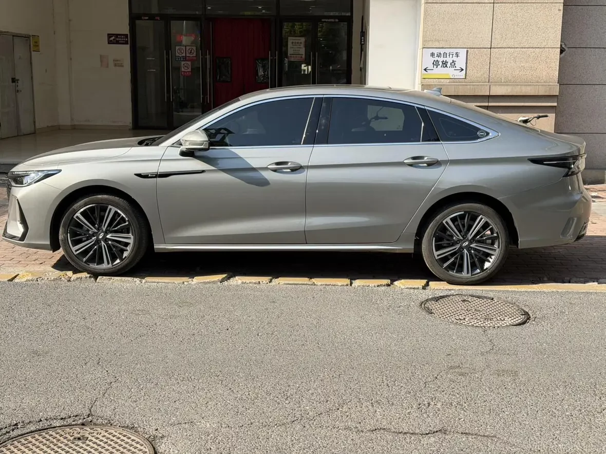 Chery Arrizo 8