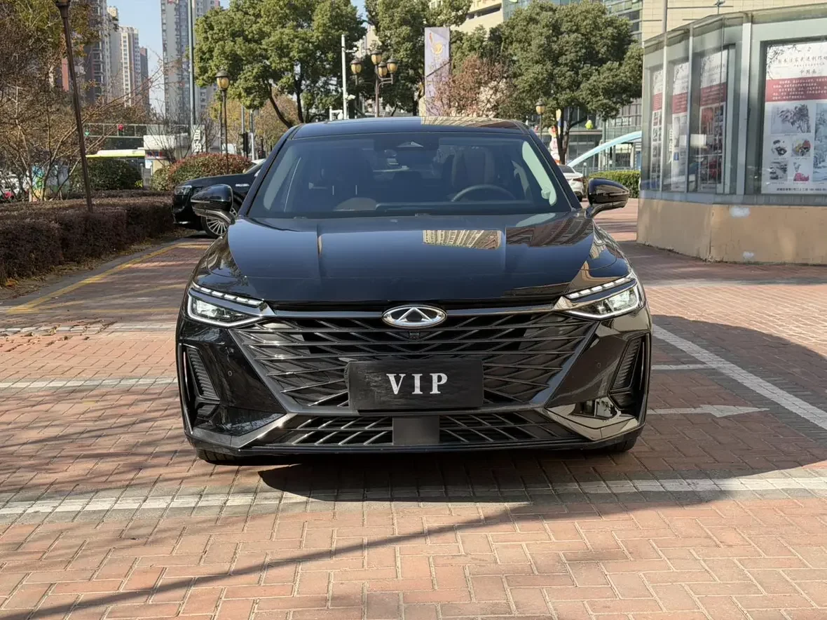 Chery Arrizo 8
