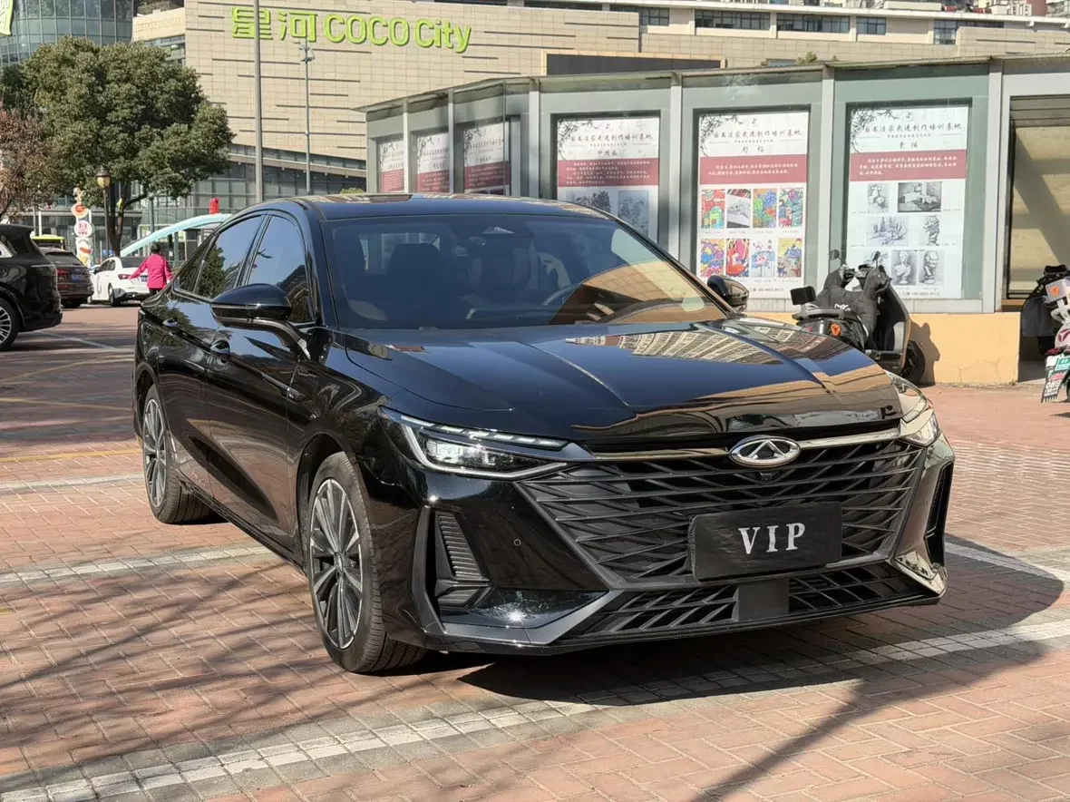 Chery Arrizo 8