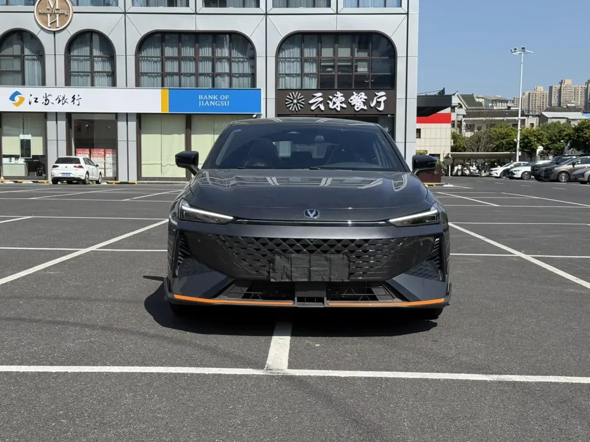 Changan UNI-V