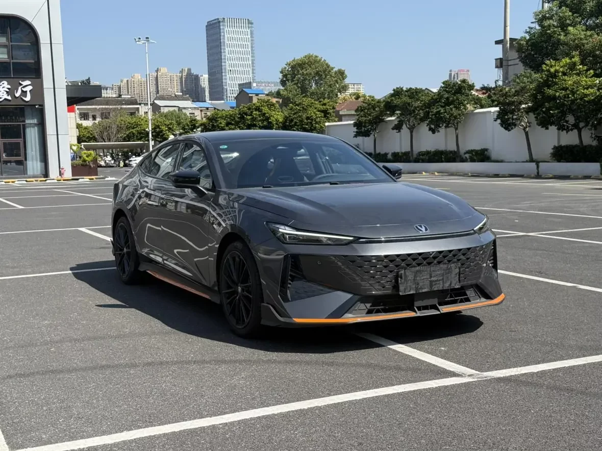 Changan UNI-V