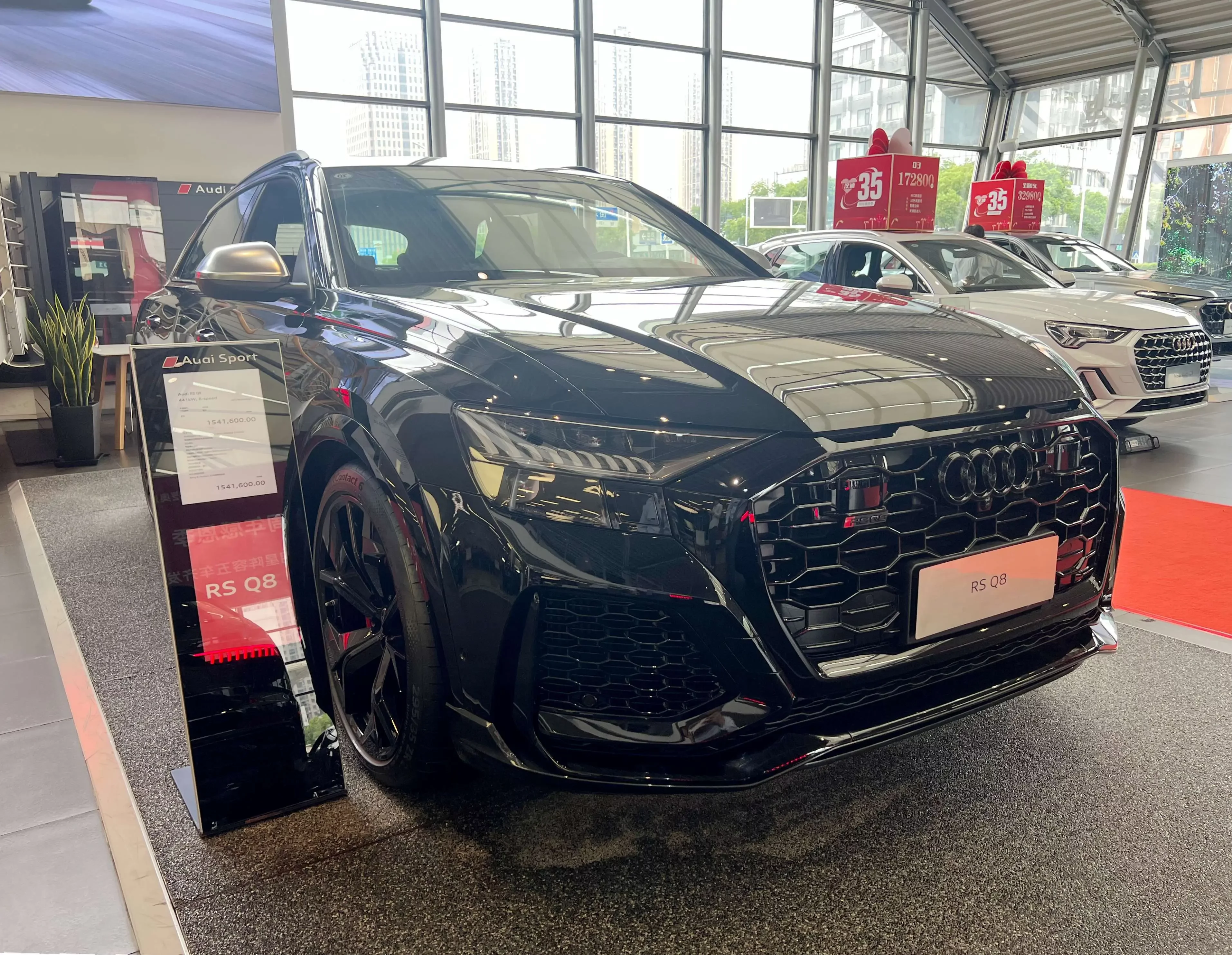 Audi RS Q8