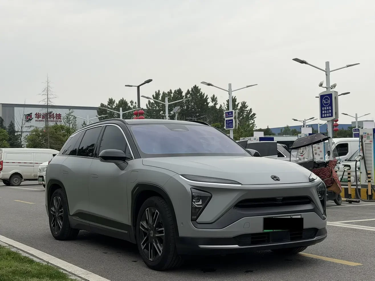 NIO ES6