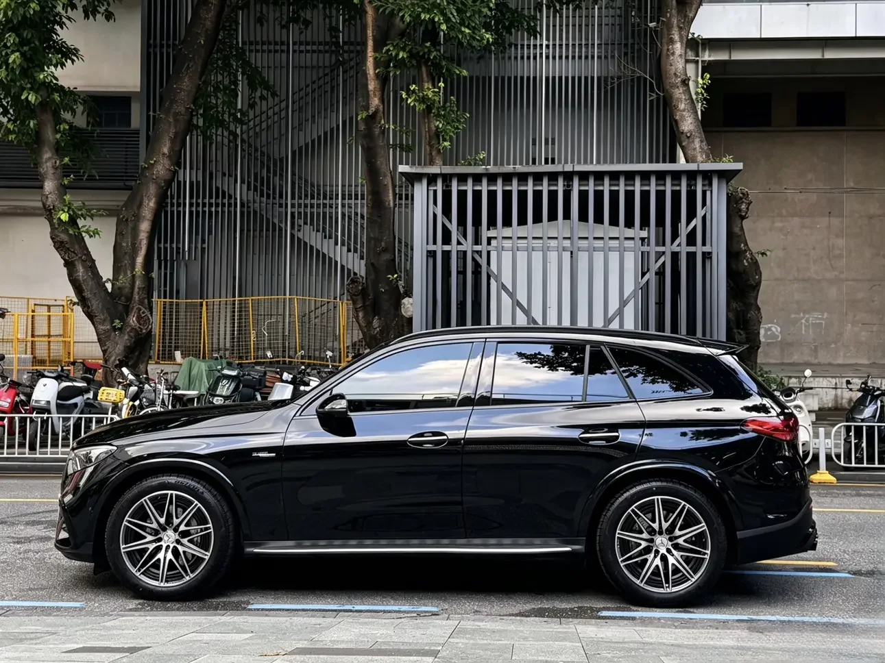 Mercedes-Benz GLC AMG