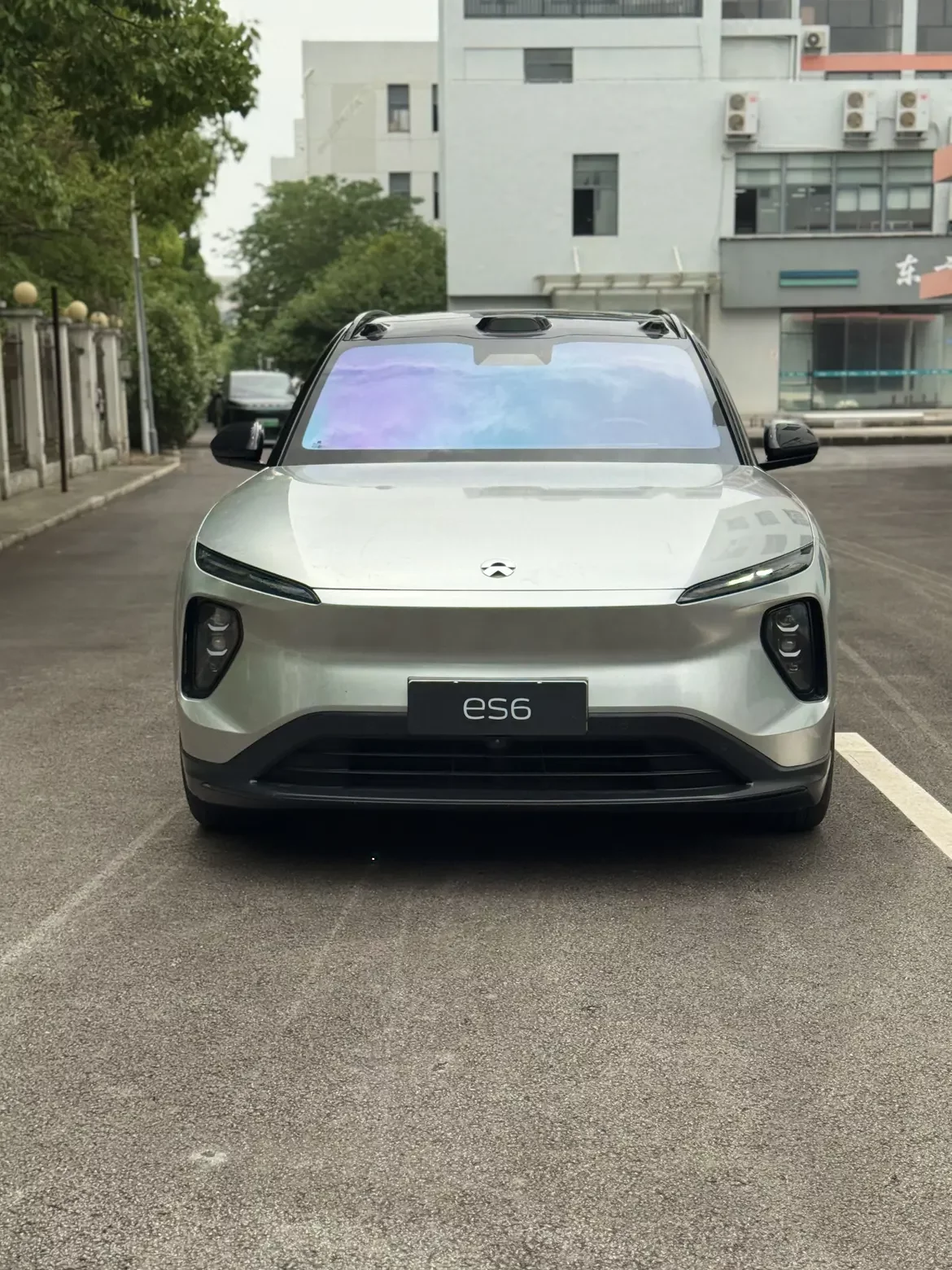 NIO ES6