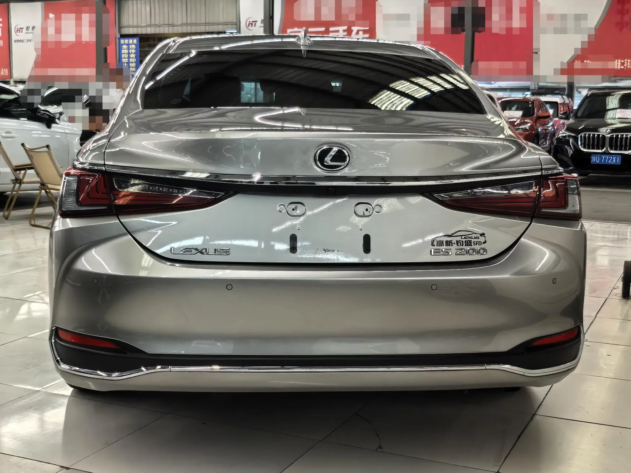 Lexus ES