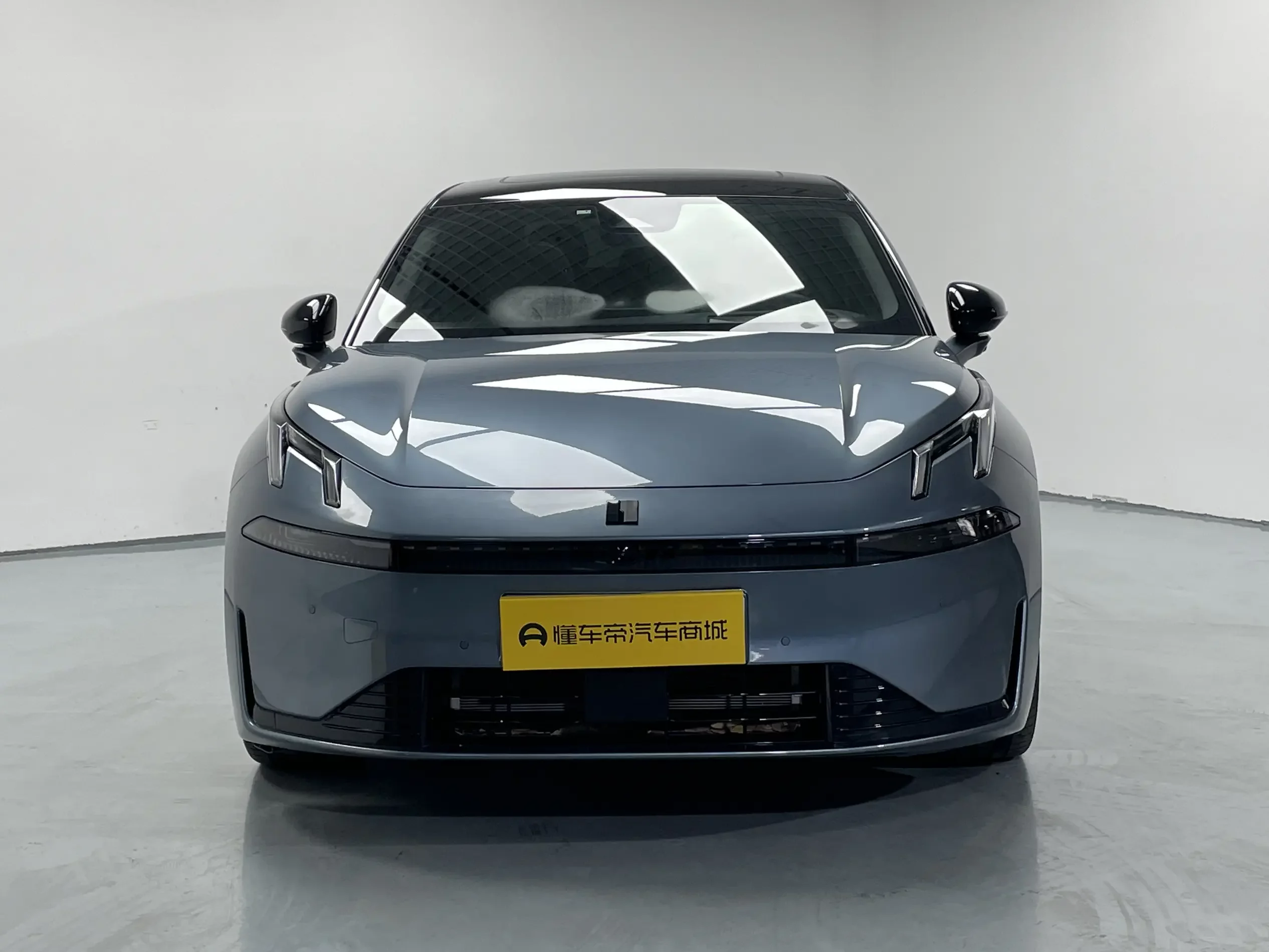 Lynk & Co 07 EM-P