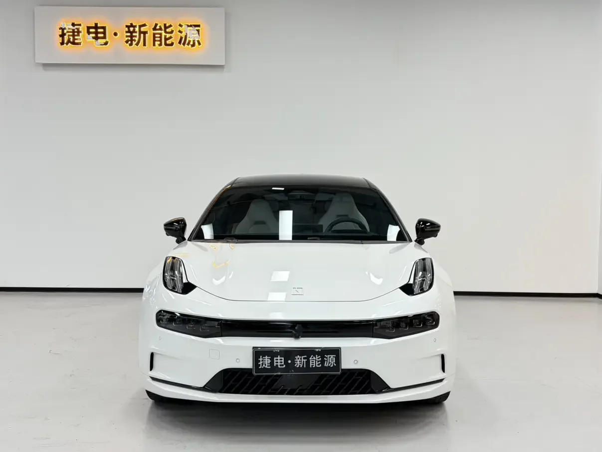 ZEEKR 001