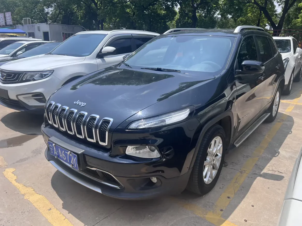 Jeep Cherokee  из Китая