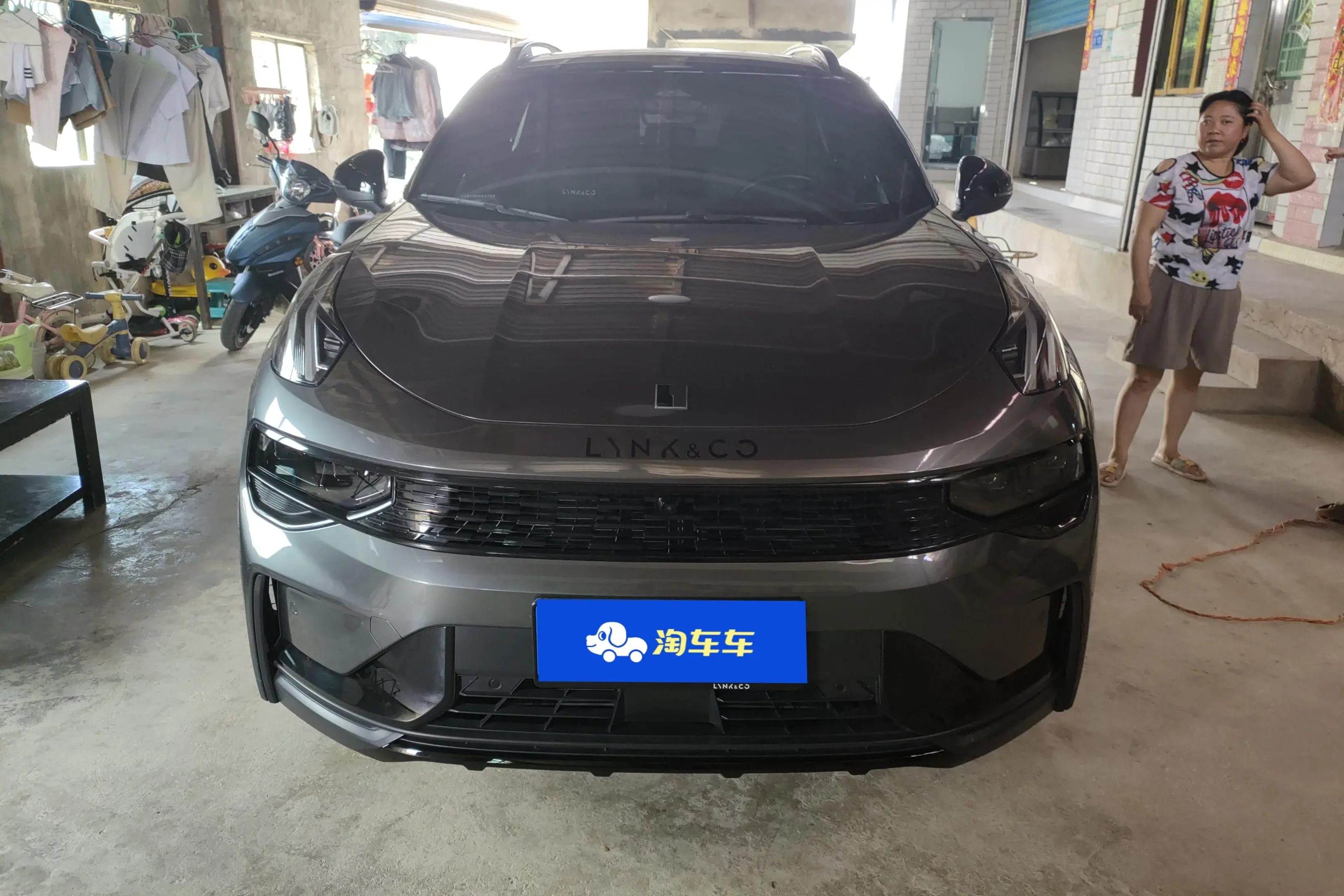Lynk & Co 01