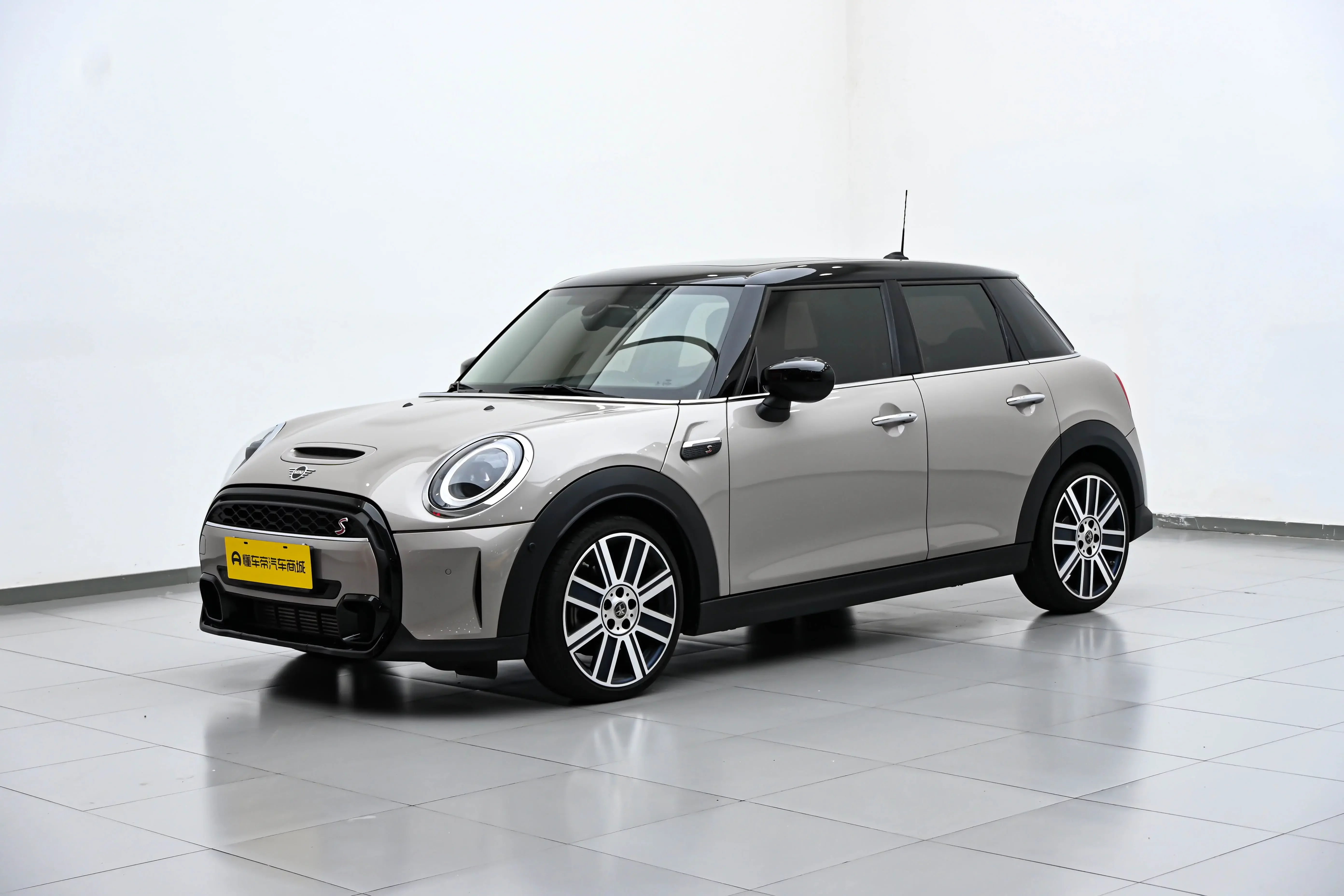 MINI 