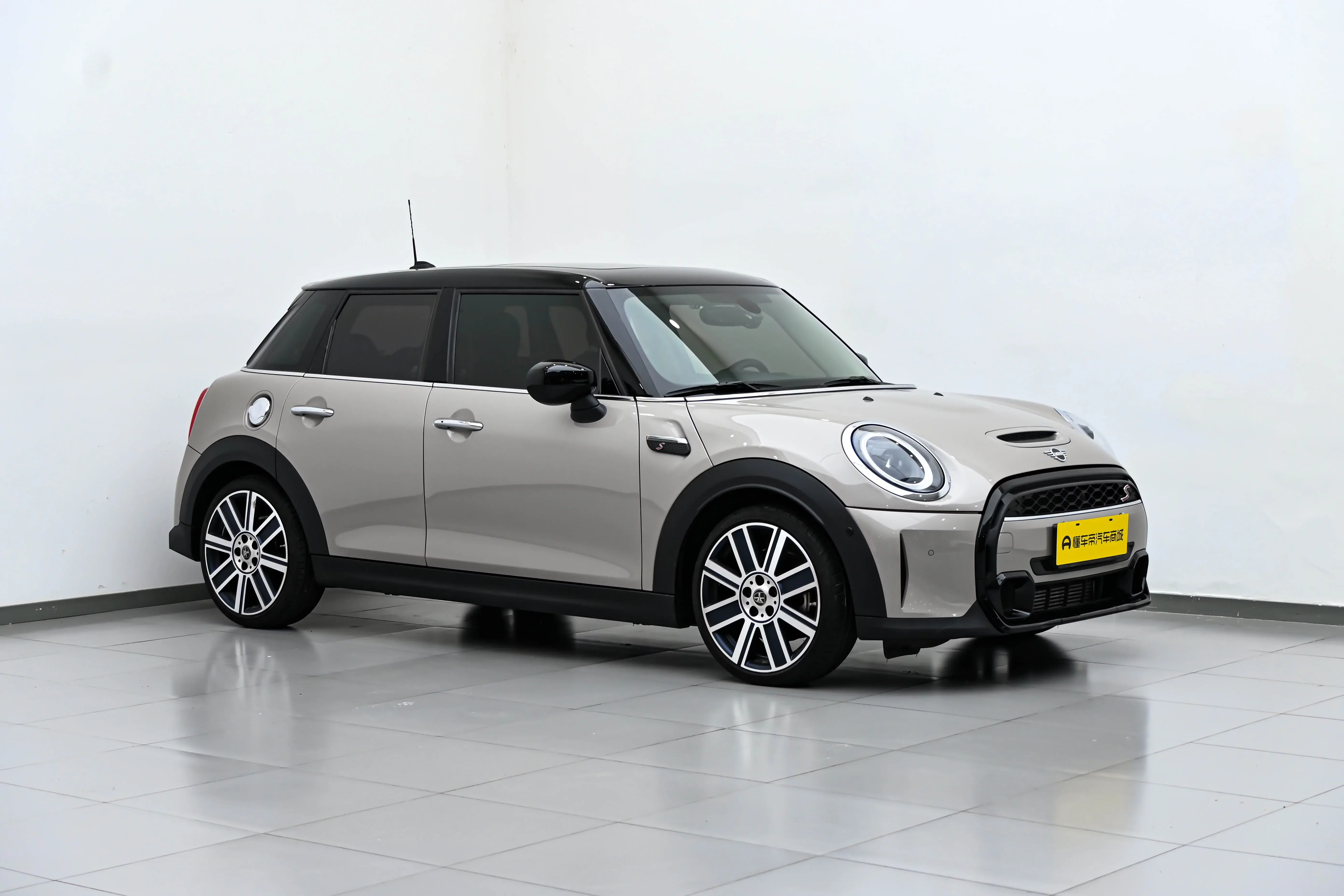 MINI 