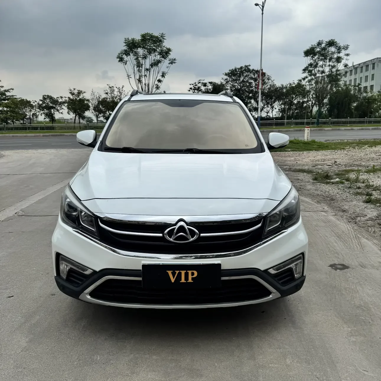 Oshan Changan Auchan A800