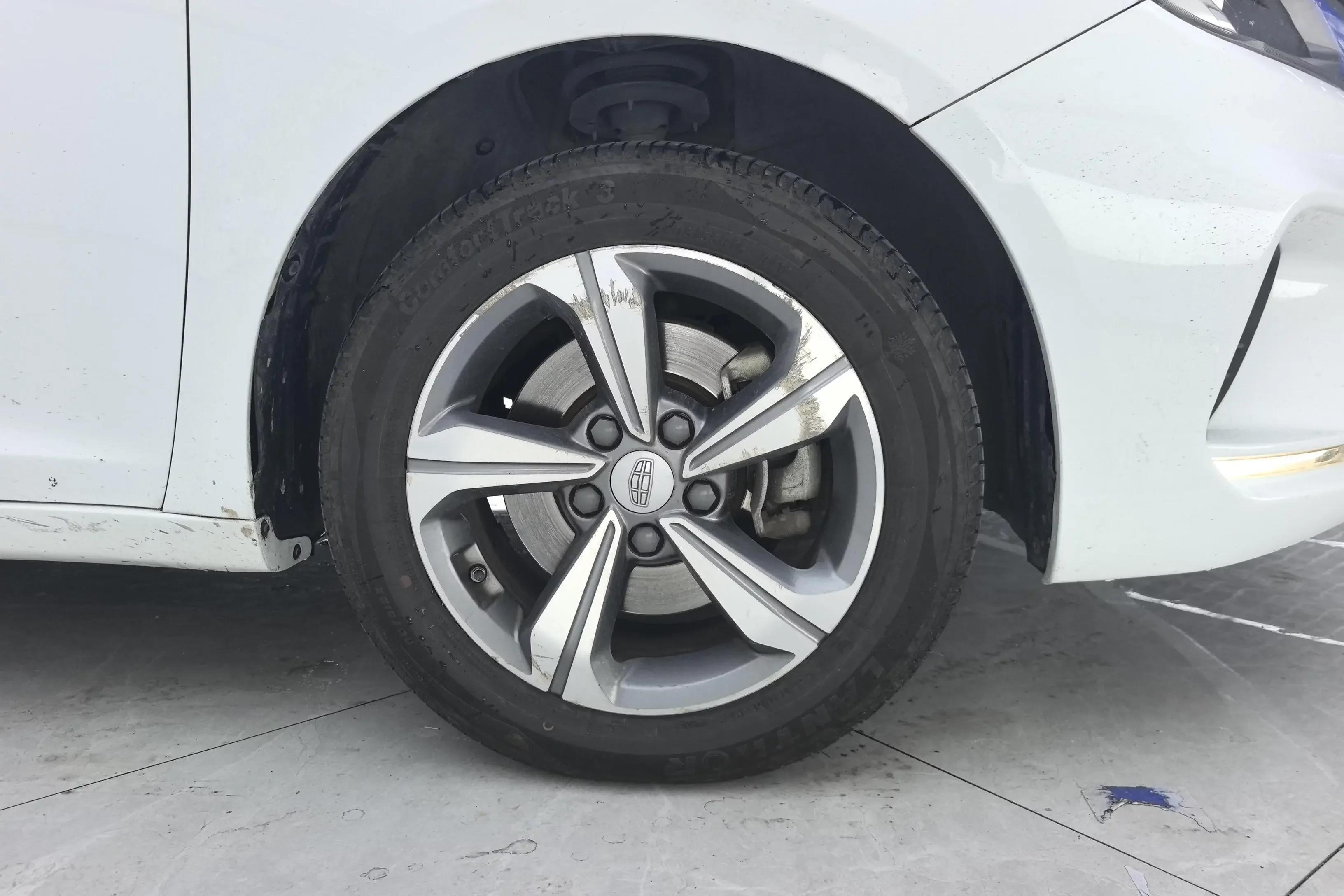 Geely Emgrand GL