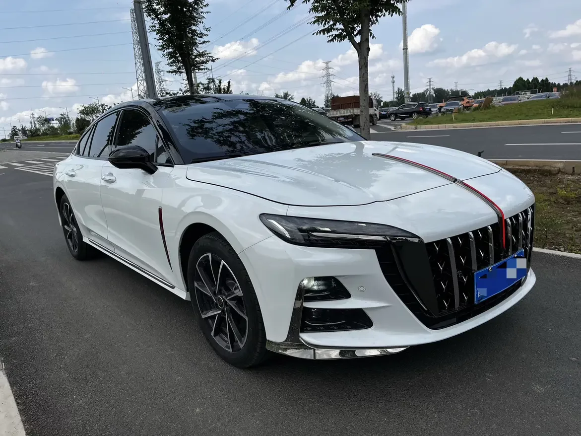 Hongqi H6