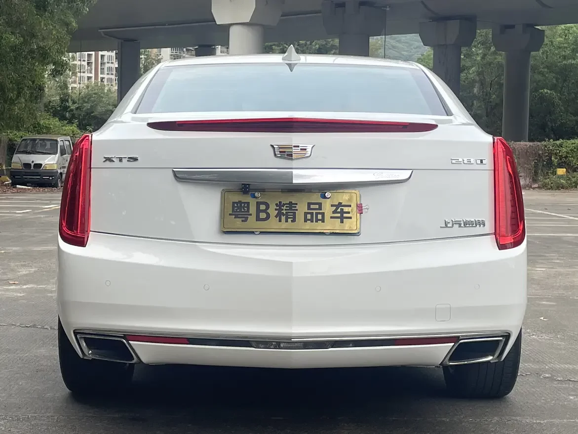 Cadillac XTS