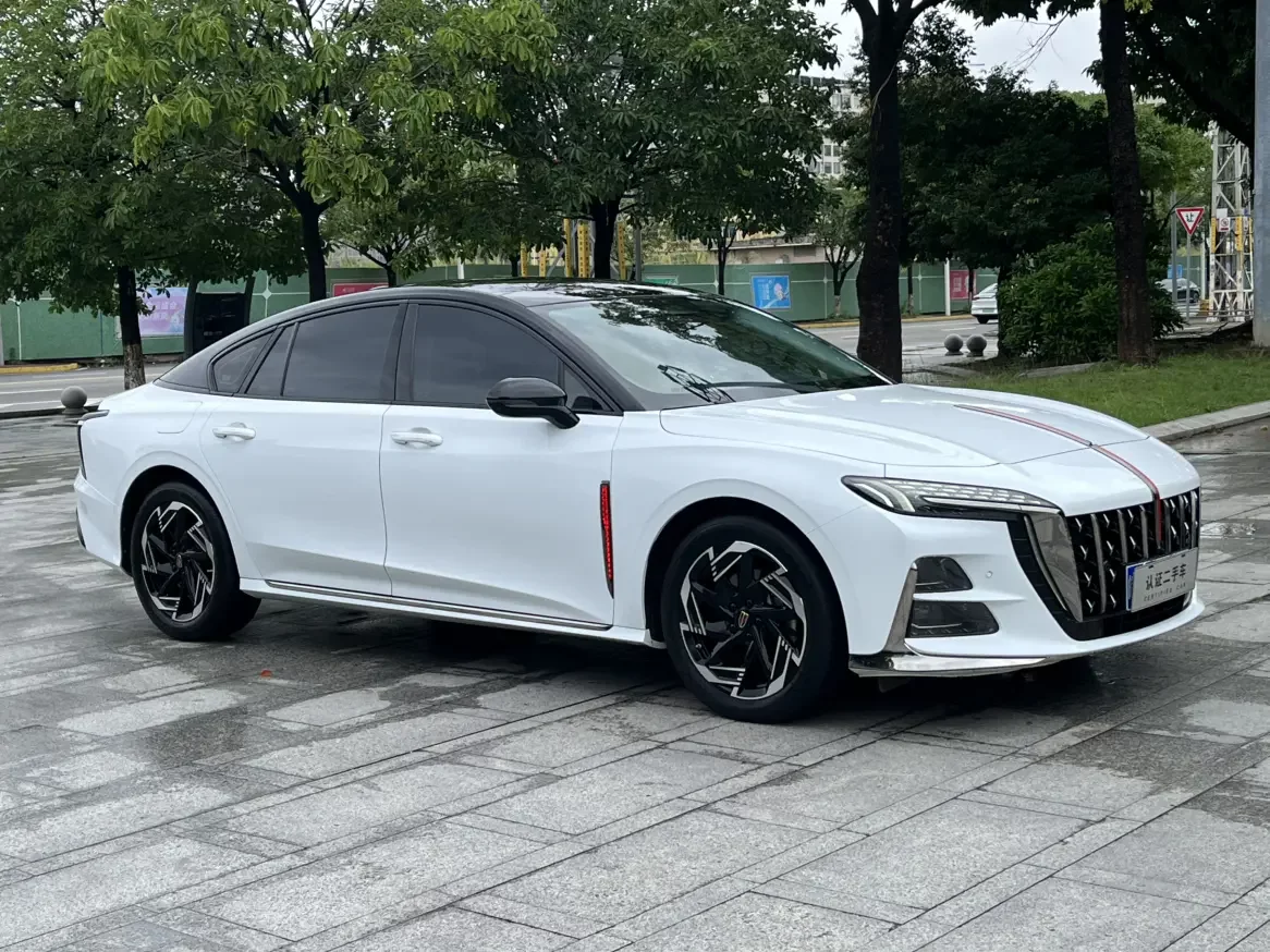Hongqi H6