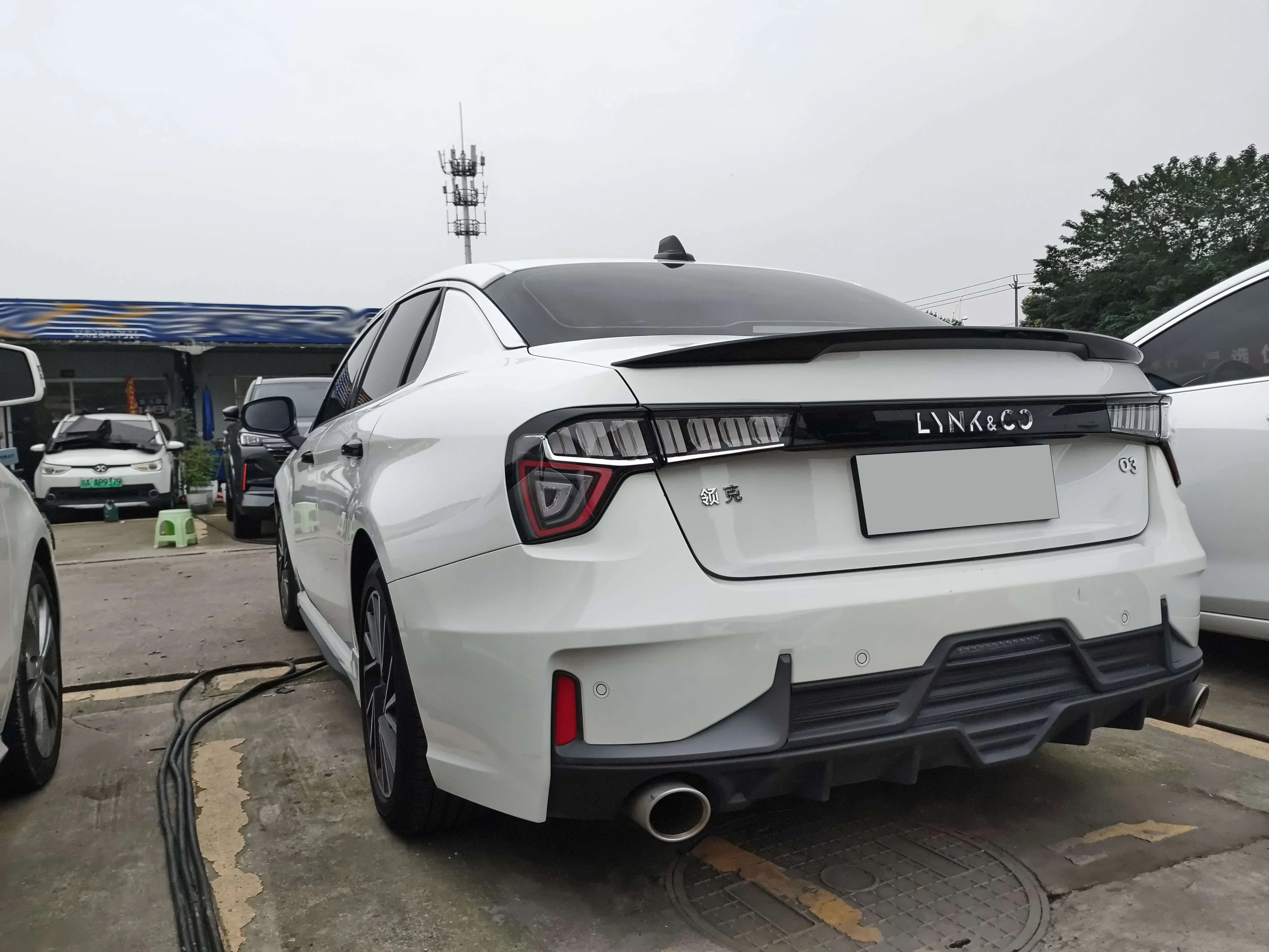 Lynk & Co 03