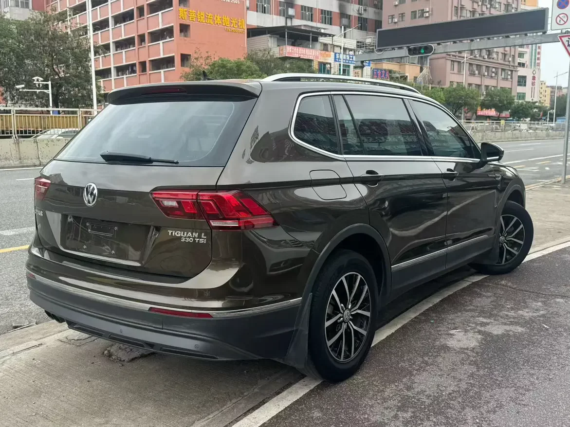 Volkswagen Tiguan L