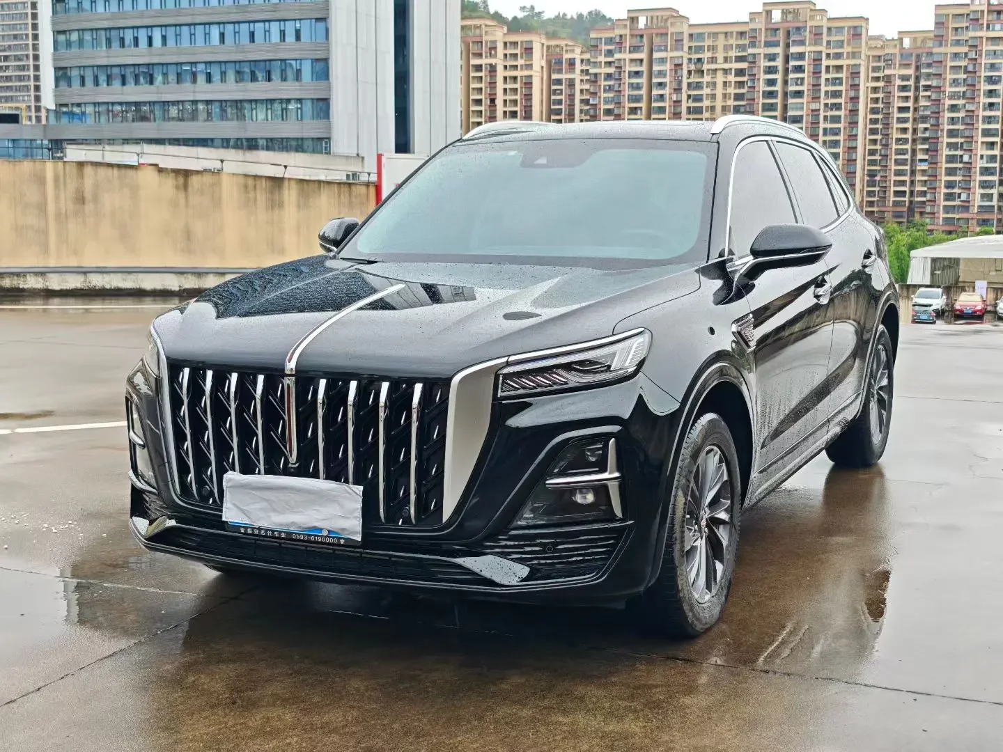 Hongqi HS5