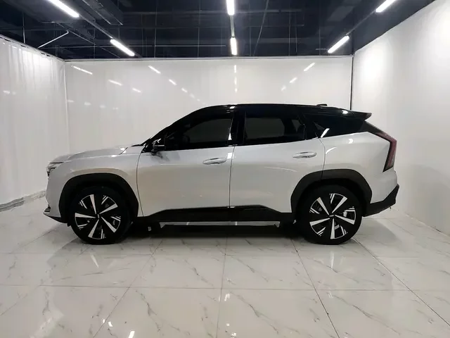 Geely Atlas L