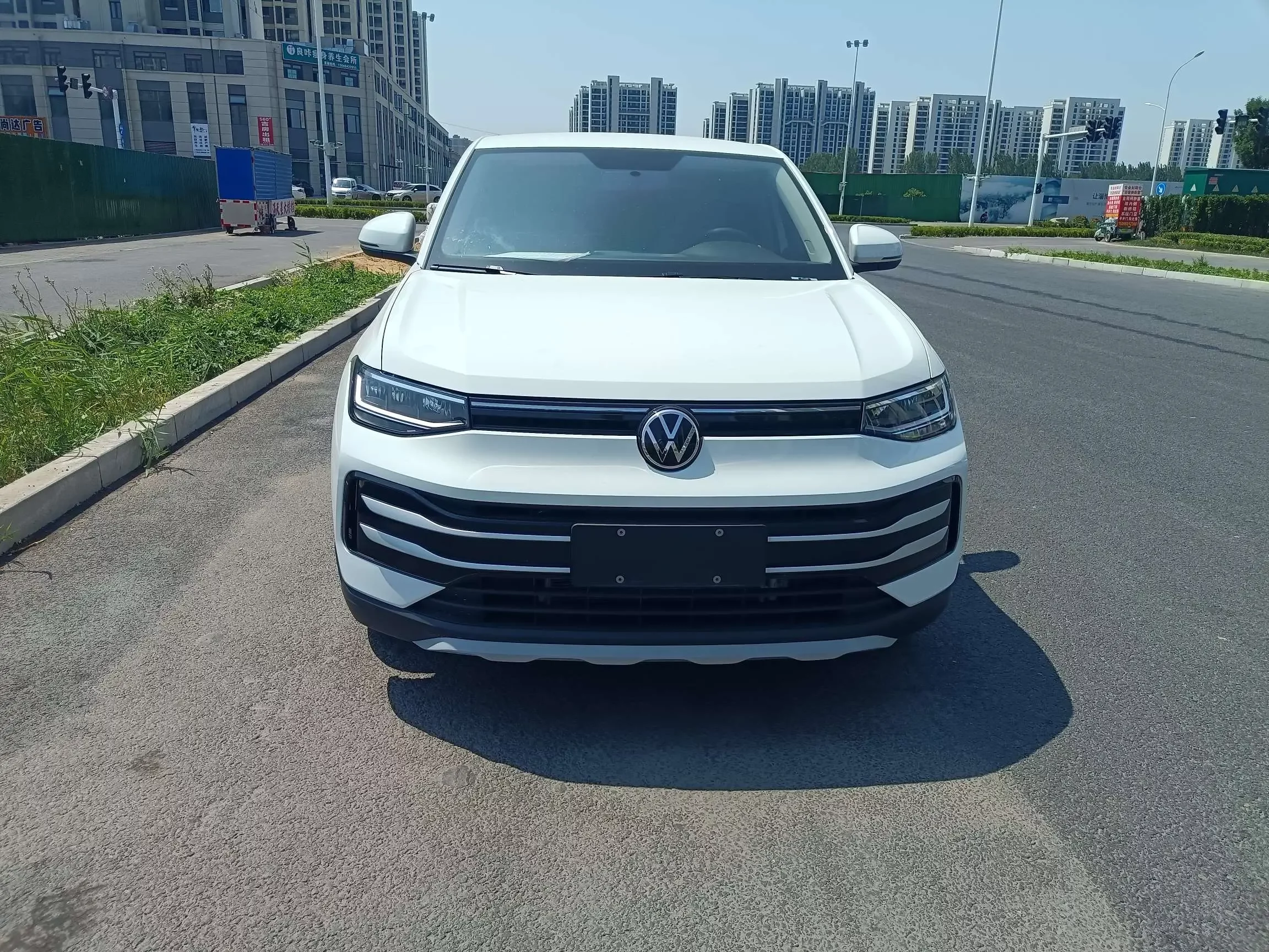 Volkswagen Tharu
