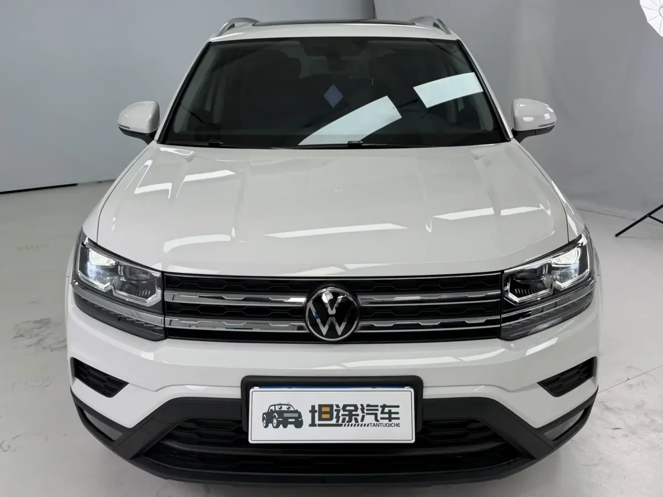 Volkswagen Tharu