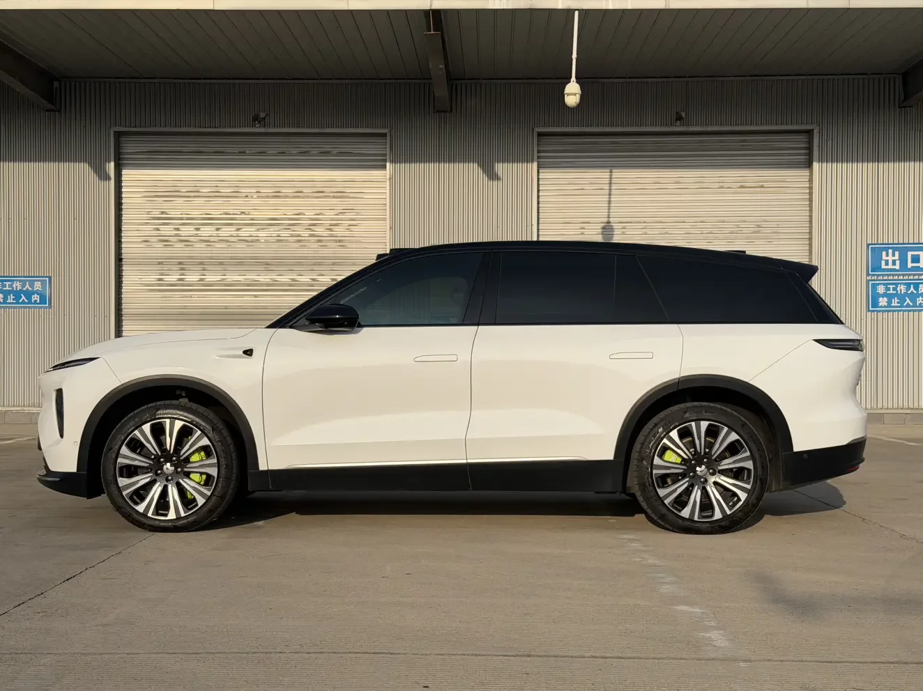 NIO ES8