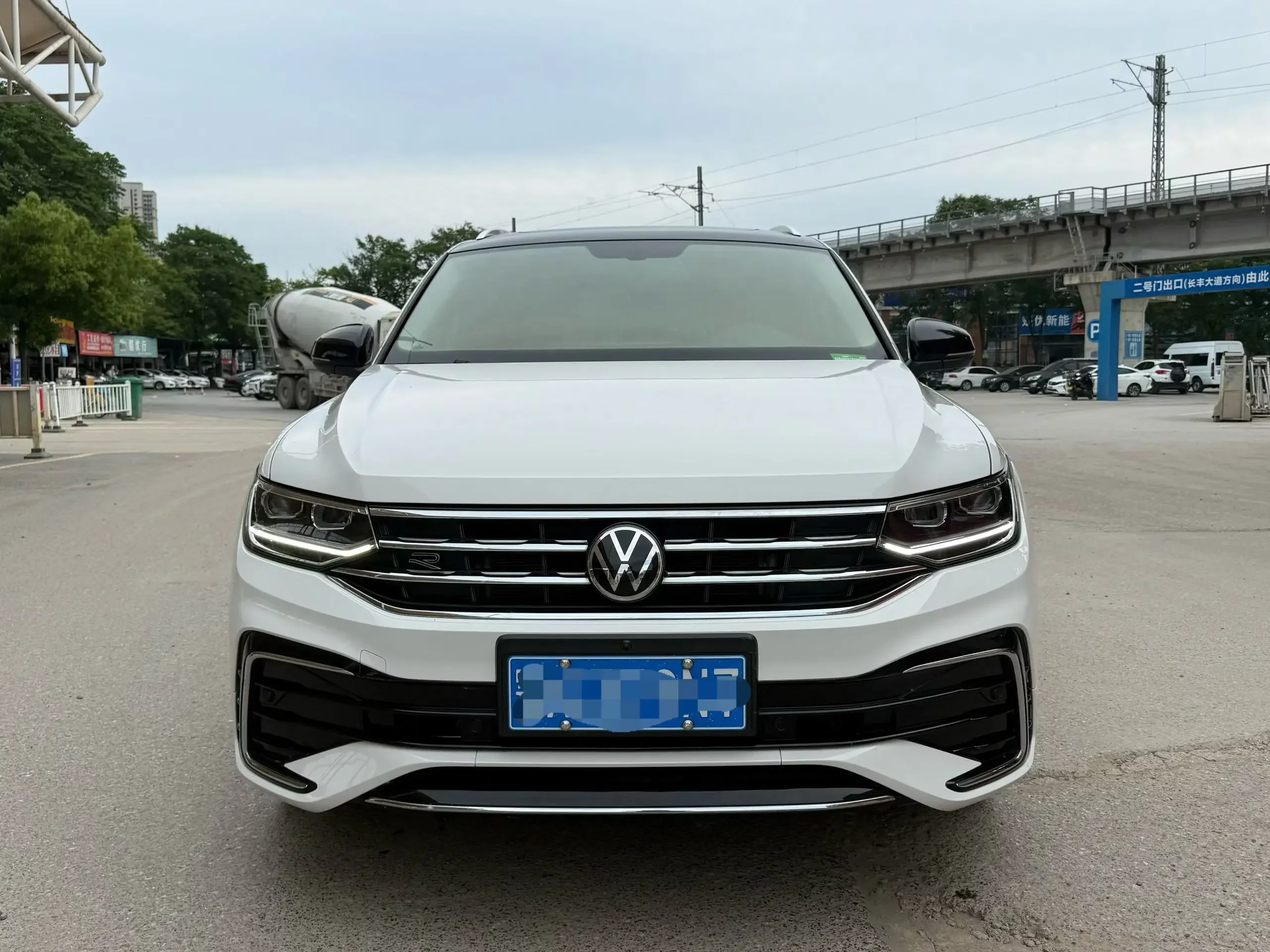 Volkswagen TiguanX