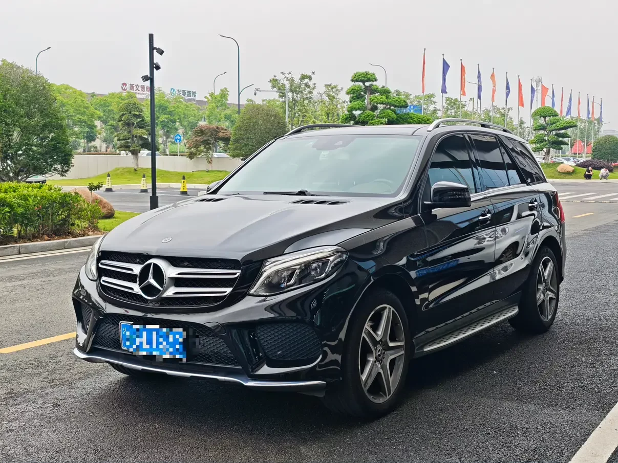 Mercedes-Benz GLE (Imported)